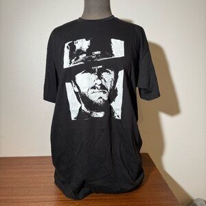 Source Unknown Black Short Sleeve Graphic Tee